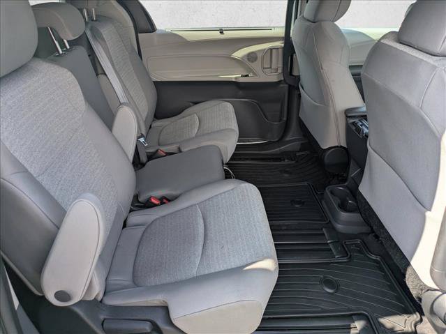 Used 2024 Toyota Sienna LE FWD image 18