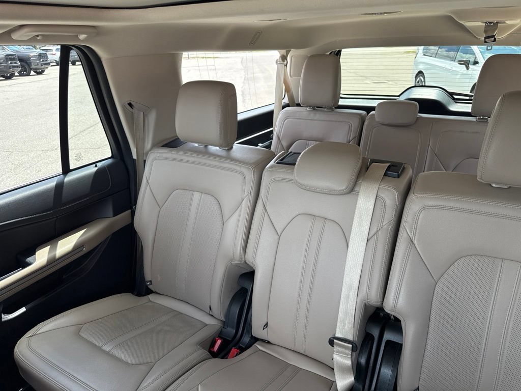 Used 2024 Ford Expedition Max Limited AWD/4WD image 33