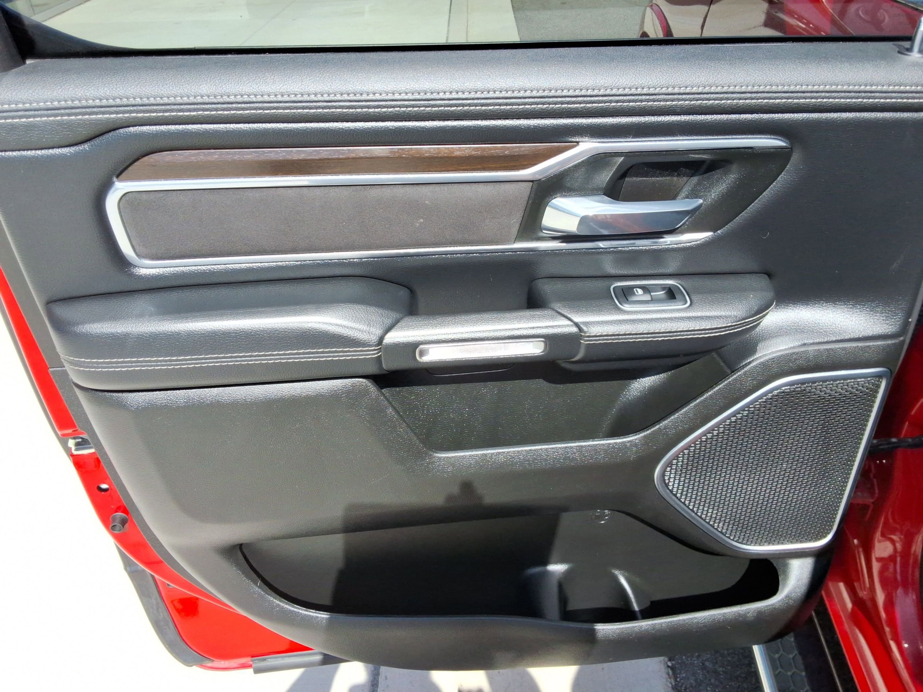 Used 2022 RAM 1500 Laramie AWD/4WD image 25
