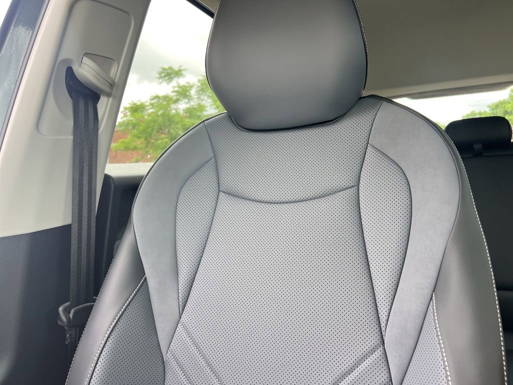 New 2026 Volkswagen Tiguan SE FWD image 21