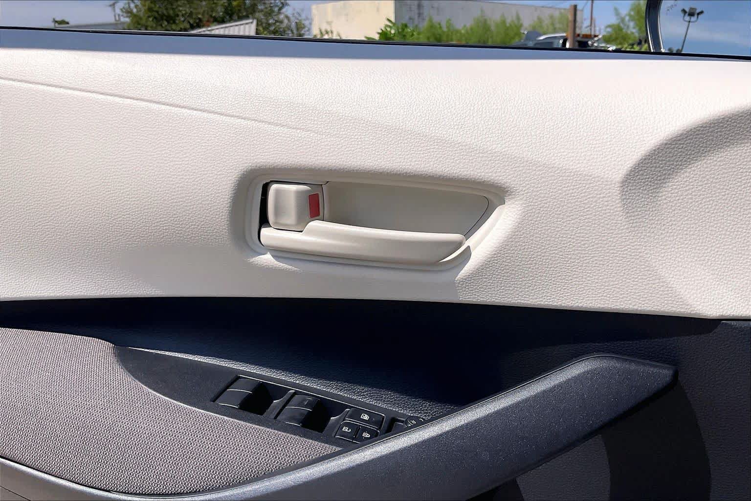 New 2027 Toyota Corolla LE FWD image 18
