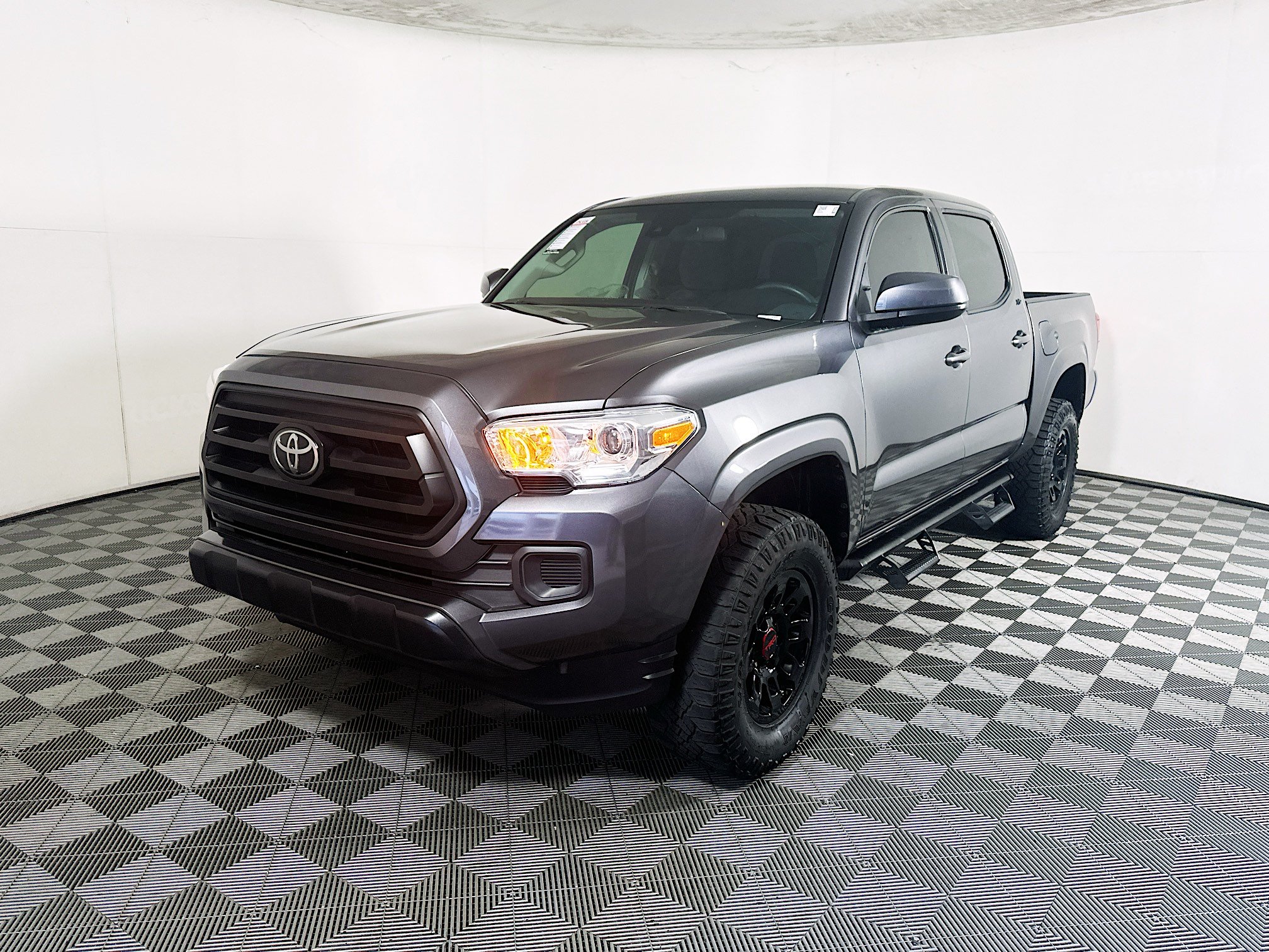 Used 2023 Toyota Tacoma SR w/ SR Convenience Package RWD image 7