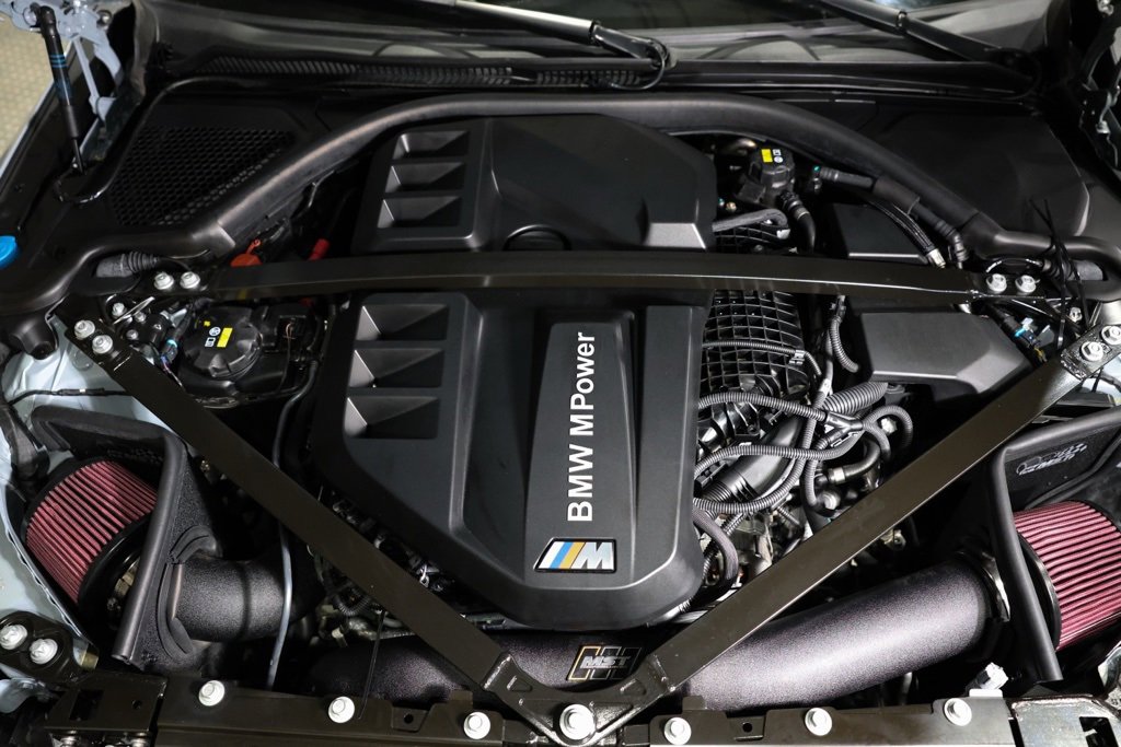 Used 2021 BMW M4 Competition w/ M Carbon Exterior Package image 28