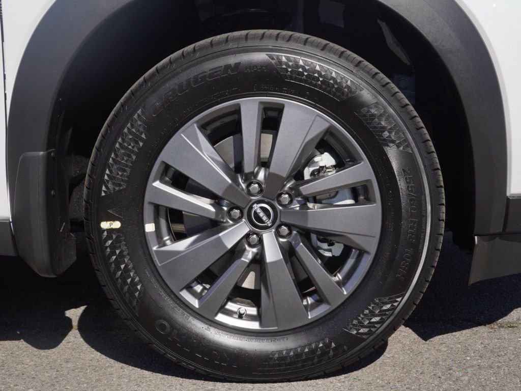 New 2026 Nissan Pathfinder SV image 7