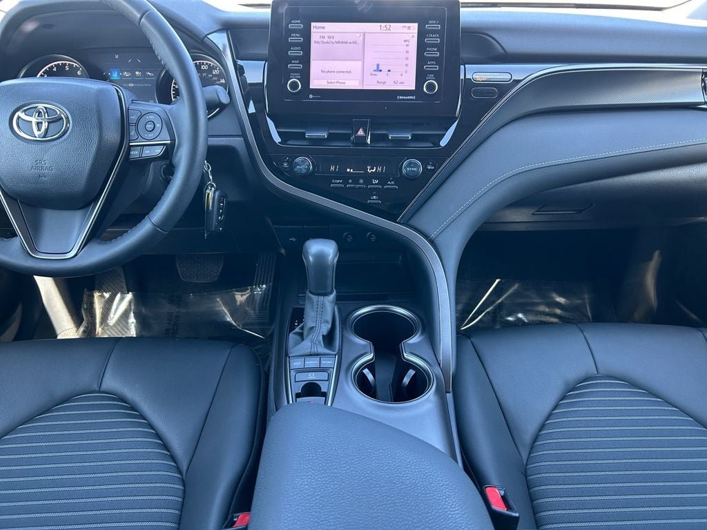 Used 2024 Toyota Camry SE AWD/4WD image 12