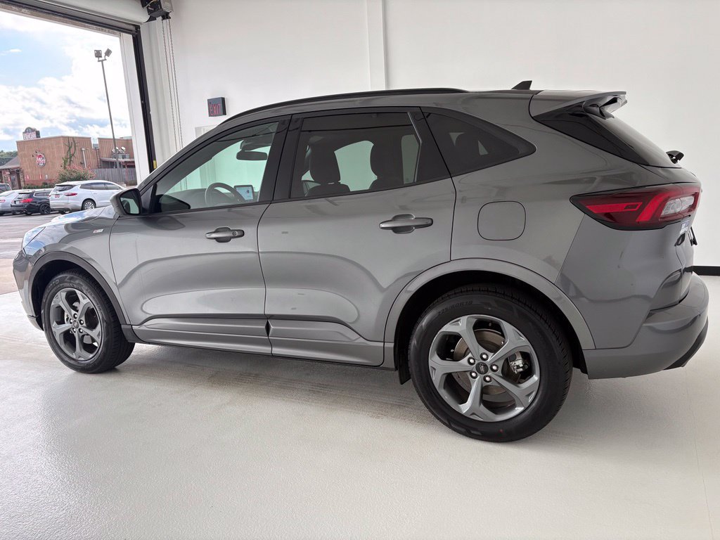 Used 2024 Ford Escape ST-Line AWD/4WD image 19