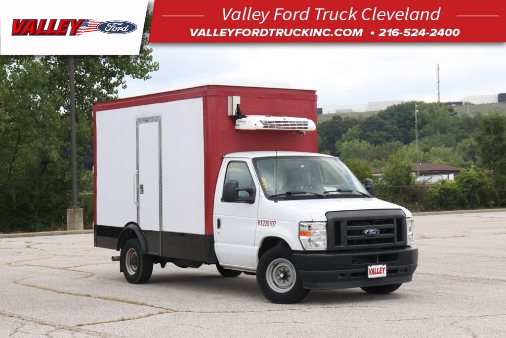 Used 2024 Ford E-350 and Econoline 350 Super Duty w/ Power Windows & Locks Group RWD image 1