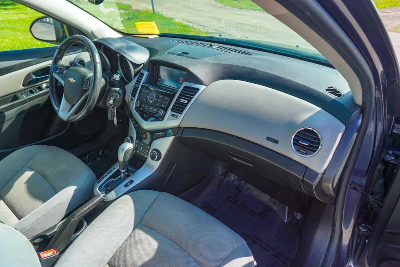 Used 2013 Chevrolet Cruze Eco FWD image 18