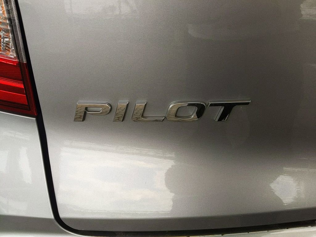 Used 2021 Honda Pilot Touring image 8