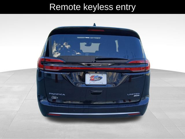 New 2027 Chrysler Pacifica Limited w/ Family Tech Group AWD/4WD image 4