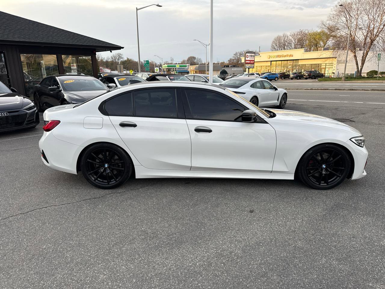 Used 2021 BMW 330i xDrive Sedan w/ Premium Package image 18