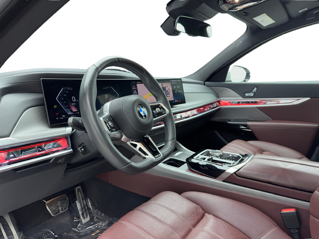 Used 2023 BMW 760i xDrive AWD/4WD image 39