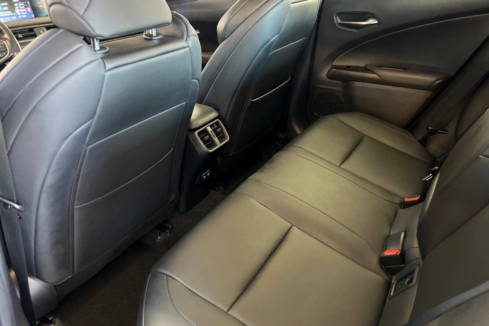 Used 2019 Lexus UX 250h F Sport w/ F Sport Premium Package AWD/4WD image 28