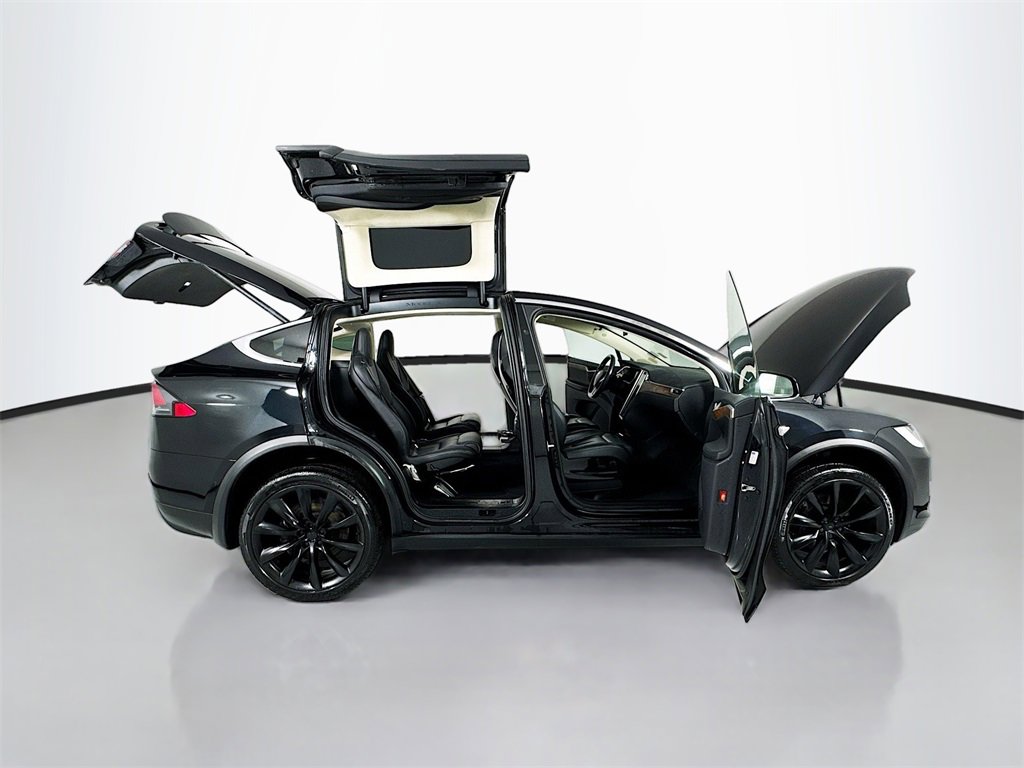 Used 2017 Tesla Model X 100D image 30