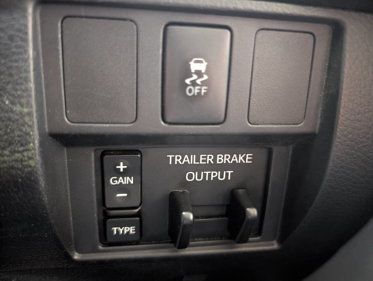 Used 2017 Toyota Tundra SR AWD/4WD image 10