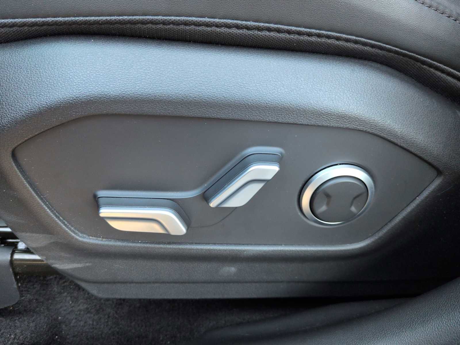 Used 2025 Hyundai Santa Fe XRT image 18