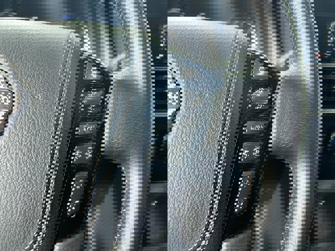 Used 2023 Nissan Armada Platinum w/ Captain's Chairs Package image 18