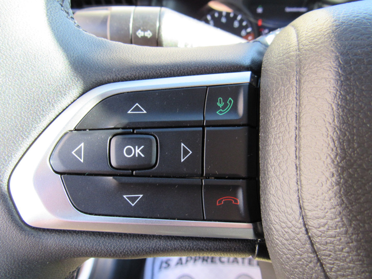 Used 2023 Jeep Compass Latitude w/ Sun and Sound Group image 14