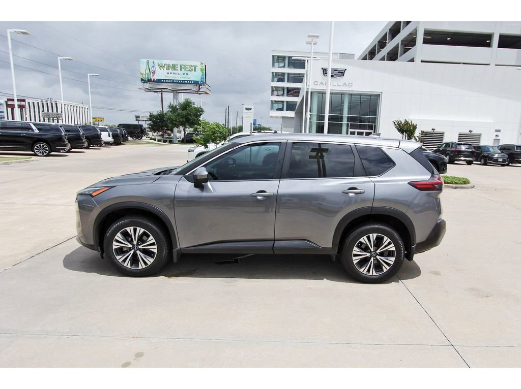Used 2023 Nissan Rogue SV FWD image 3