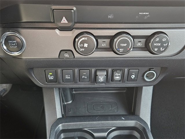 Used 2019 Toyota Tacoma TRD Sport image 11