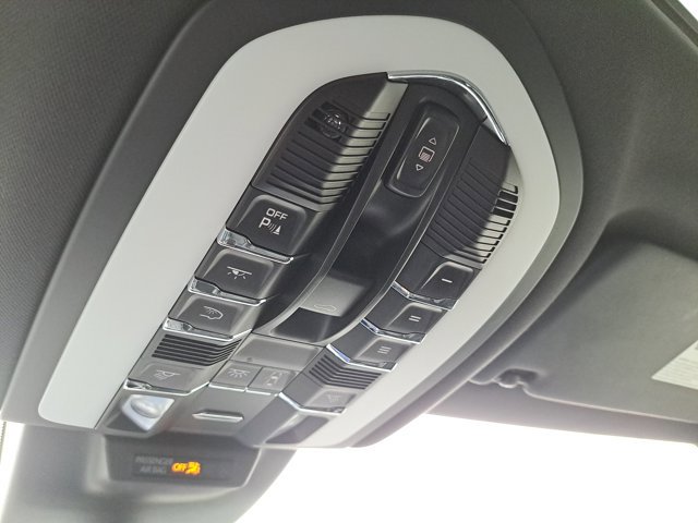 Certified 2020 Porsche Macan S image 35