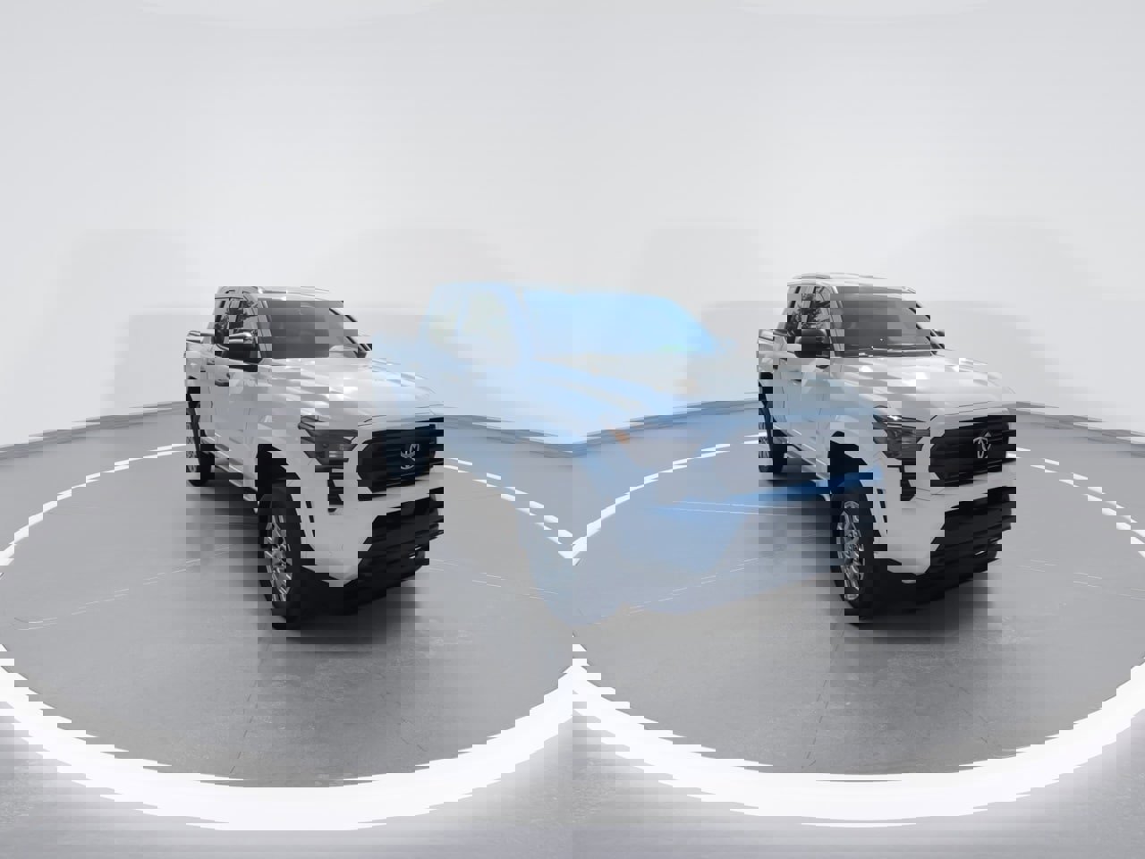 Used 2024 Toyota Tacoma SR image 2