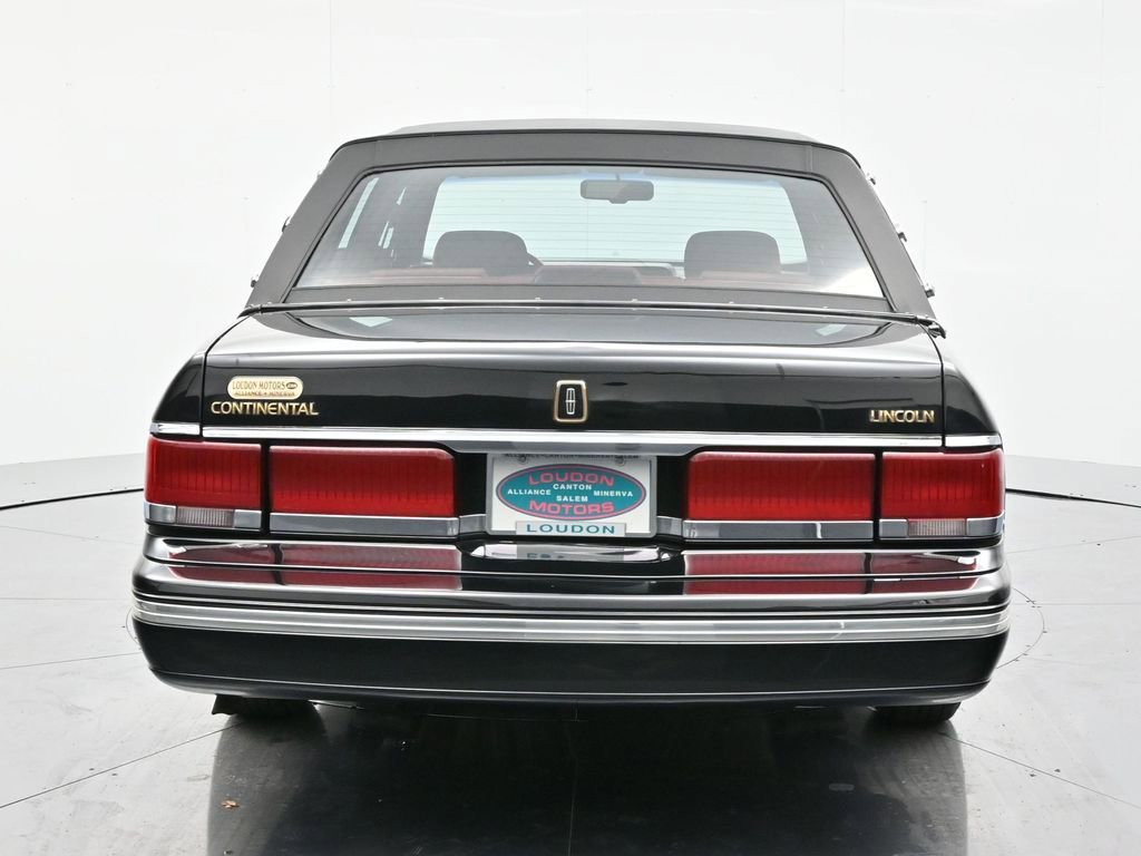 Used 1990 Lincoln Continental Signature image 6