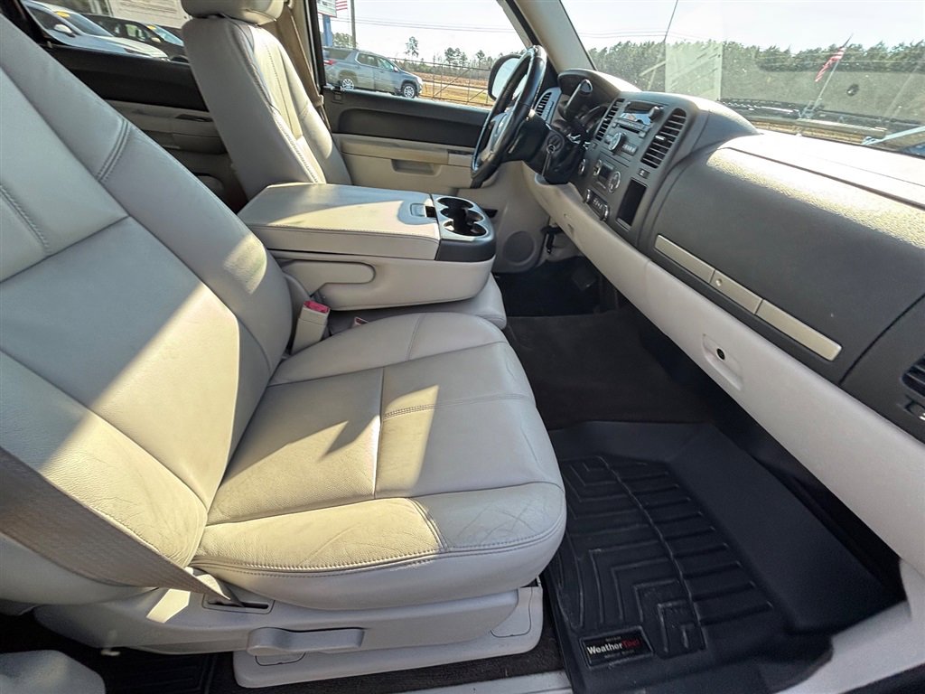 Used 2011 Chevrolet Silverado 1500 LT w/ All-Star Edition AWD/4WD image 25