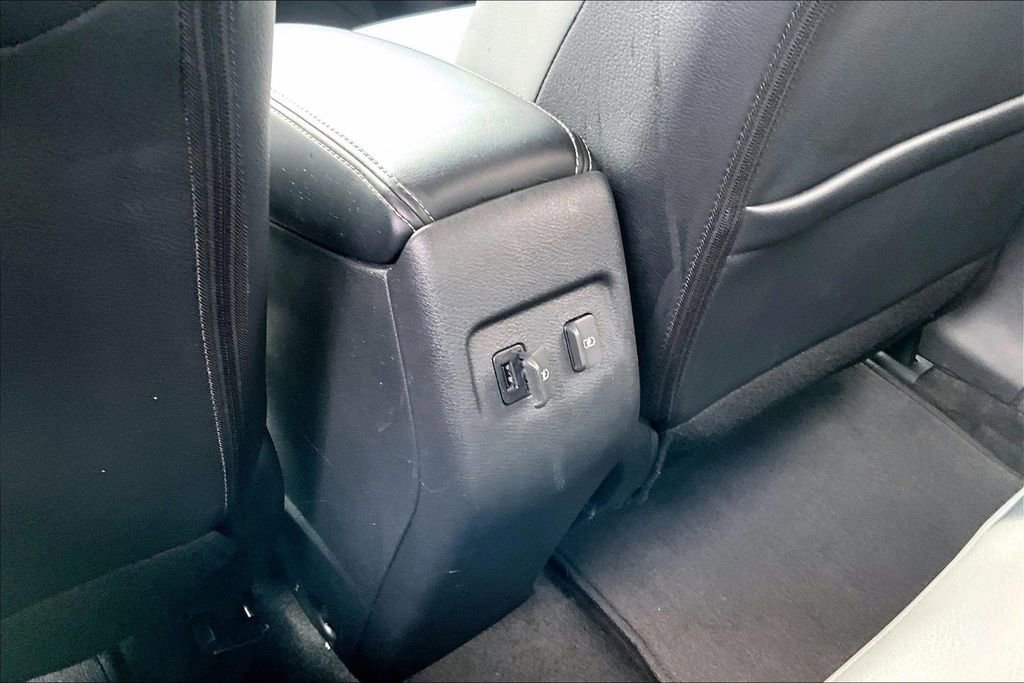 Used 2024 Nissan Kicks SR w/ SR Premium Package FWD image 32
