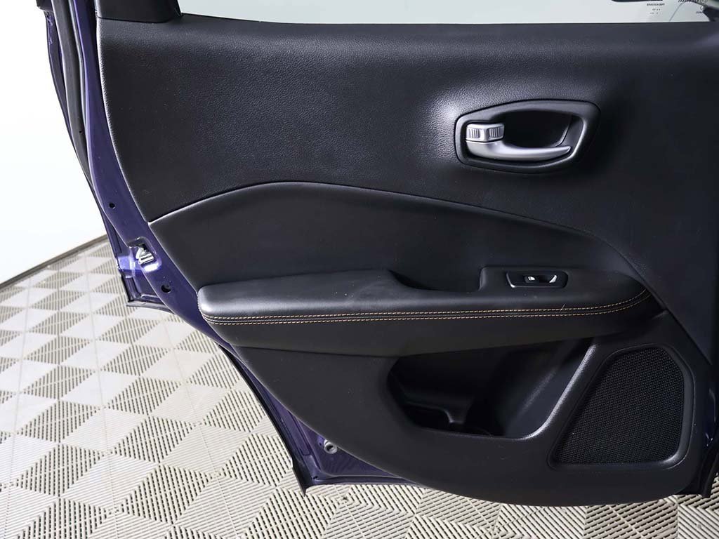 Used 2018 Jeep Compass Limited w/ Navigation Group image 19