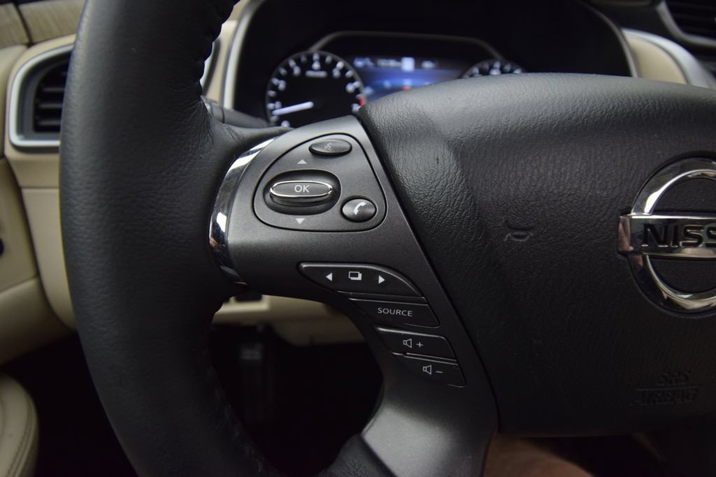 Used 2020 Nissan Murano SL w/ Moonroof Package AWD/4WD image 37
