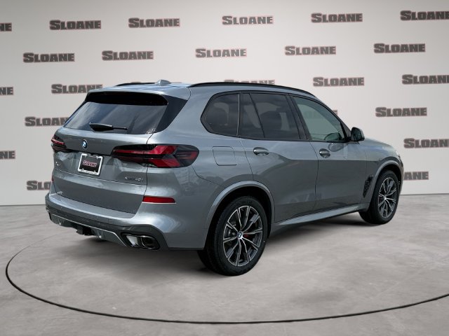 New 2026 BMW X5 xDrive40i w/ M Sport Package AWD/4WD image 5