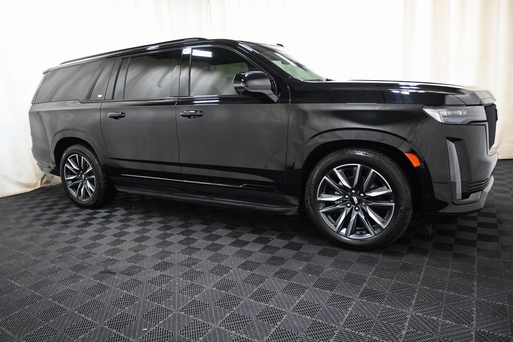 Used 2023 Cadillac Escalade ESV Sport Platinum image 10