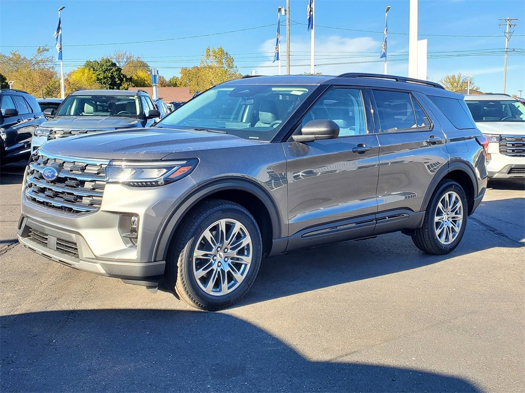 New 2026 Ford Explorer Active image 3