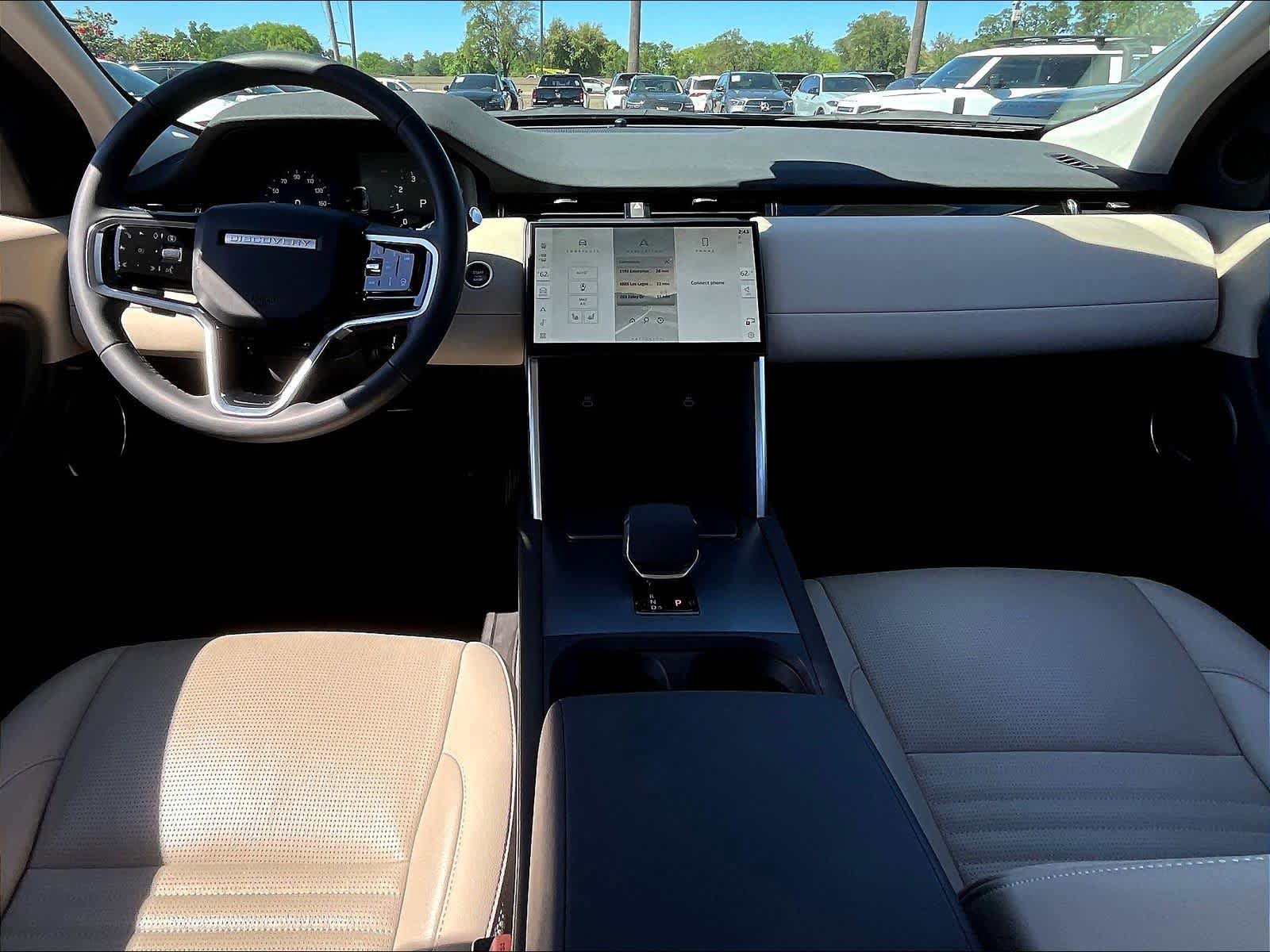 Used 2025 Land Rover Discovery Sport S image 14