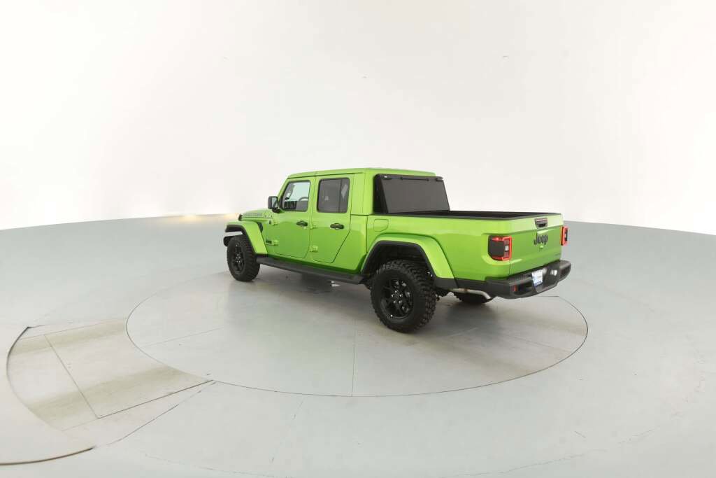 New 2025 Jeep Gladiator Sport image 8