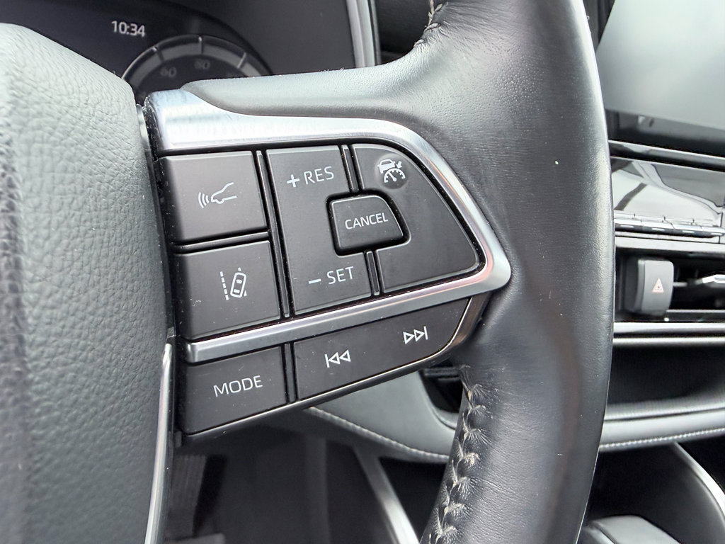 Used 2021 Toyota Highlander XLE image 15