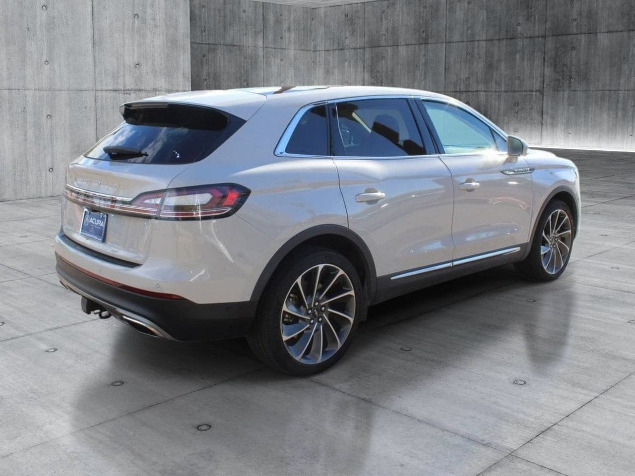 Used 2022 Lincoln Nautilus Reserve w/ Equipment Group 202A AWD/4WD image 5