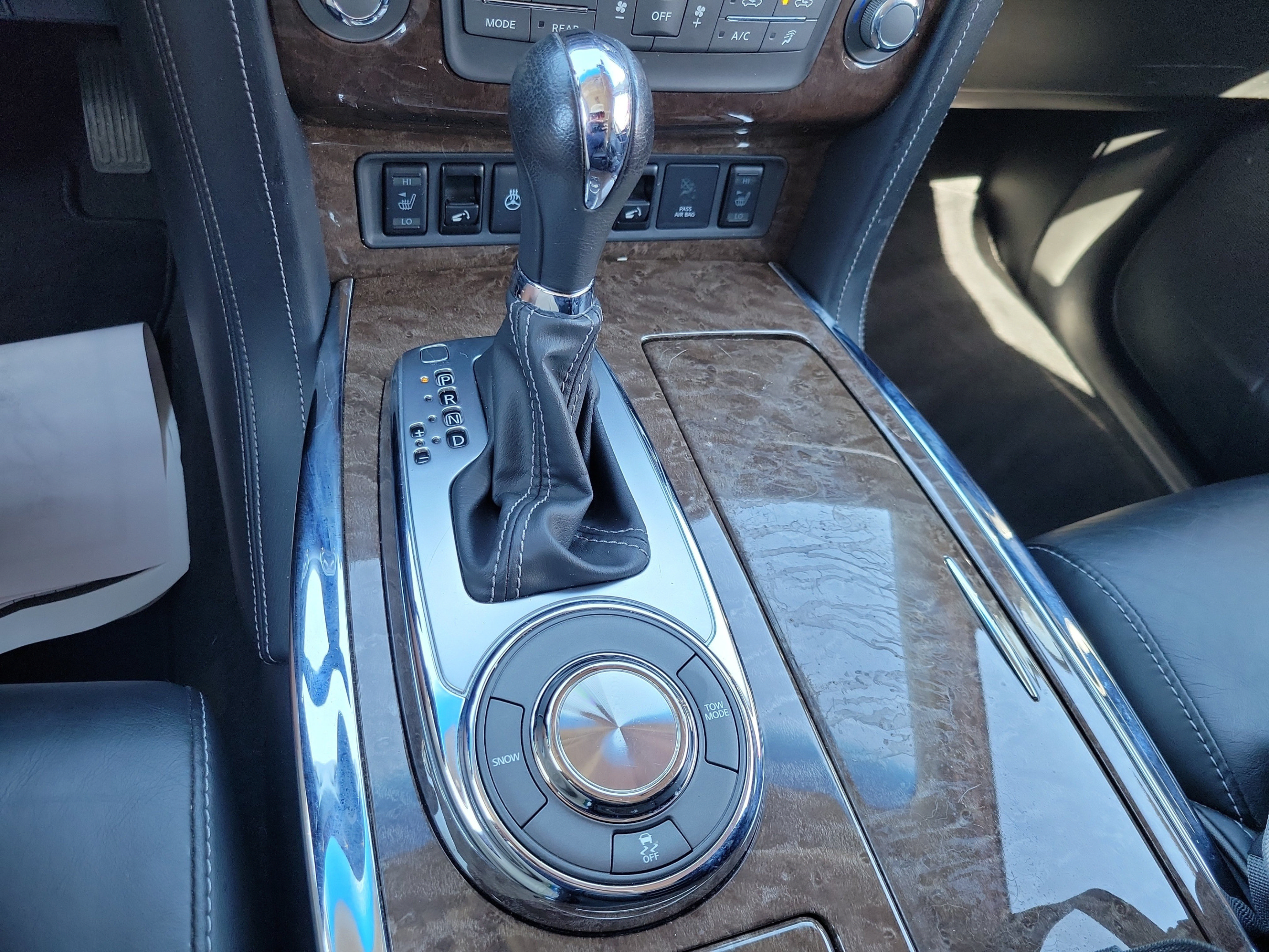 Used 2017 INFINITI QX80 2WD w/ Driver Assistance Package image 28