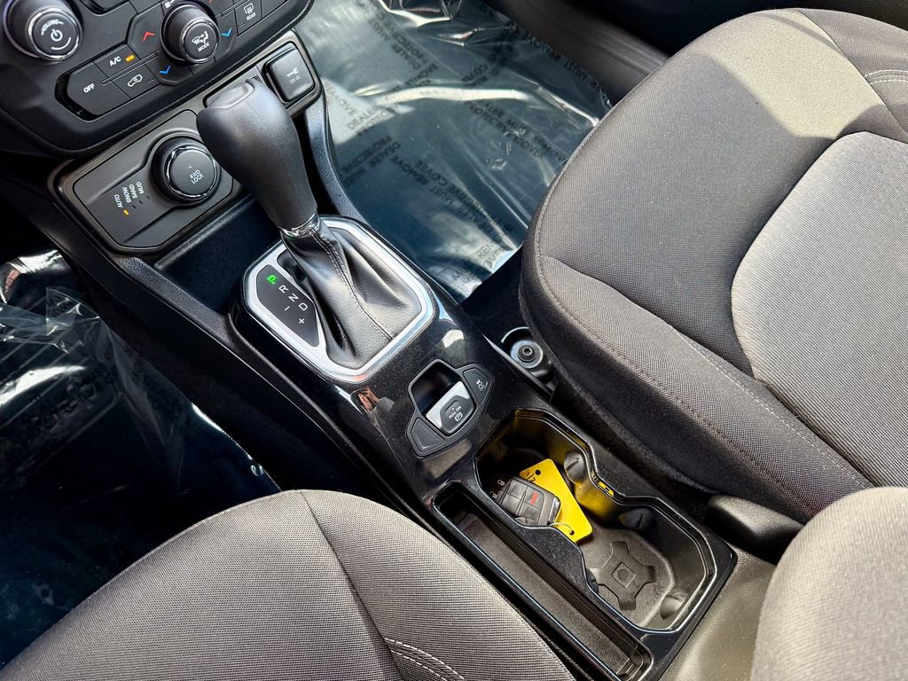 Used 2021 Jeep Renegade Latitude image 22