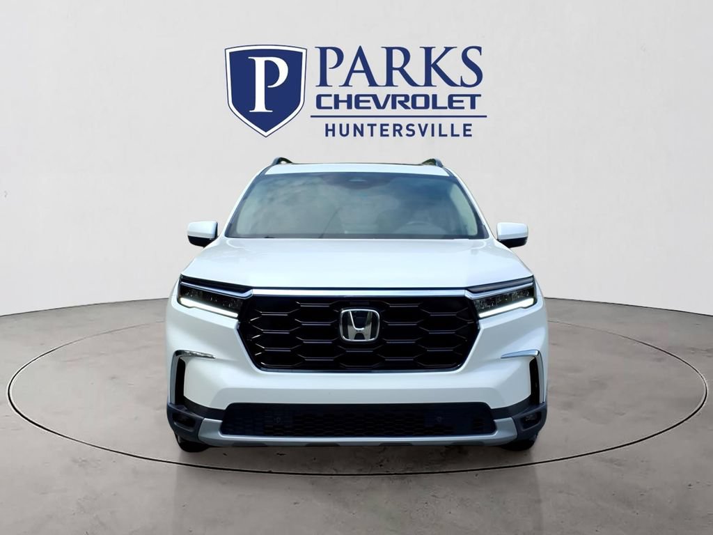 Used 2023 Honda Pilot Touring image 2