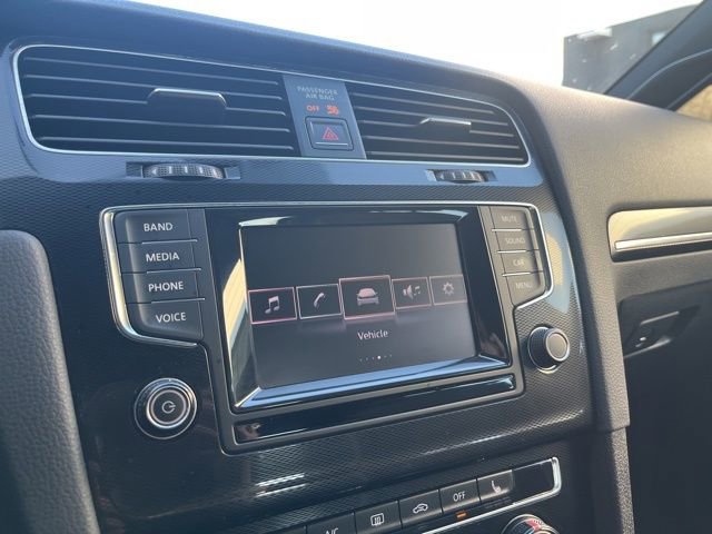 Used 2015 Volkswagen GTI SE image 22