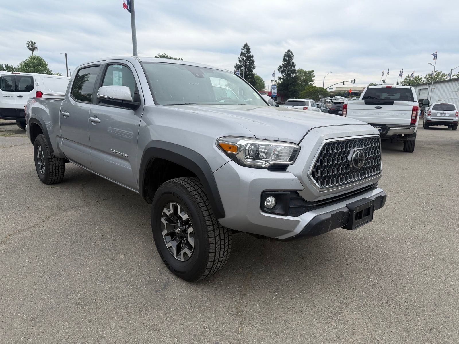 Used 2019 Toyota Tacoma TRD Off-Road w/ TRD Premium Off Road Package image 7