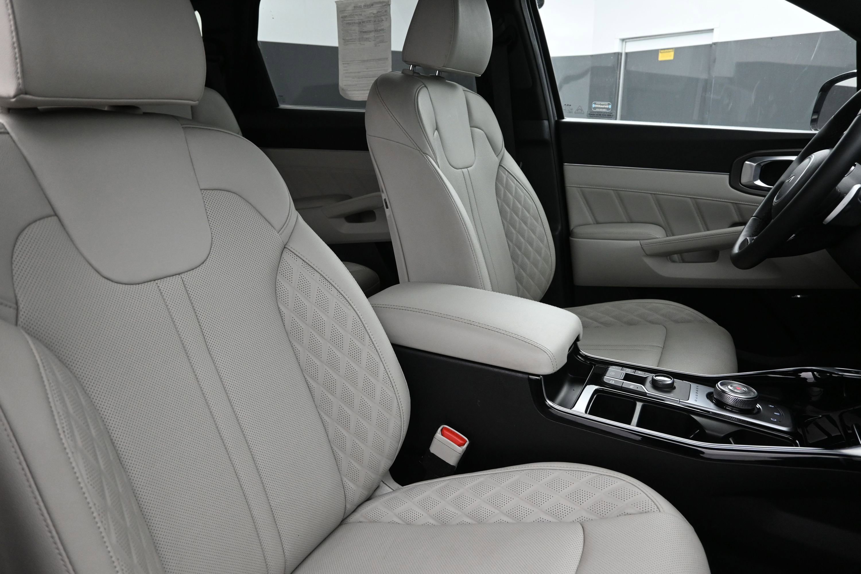 Used 2025 Kia Sorento SX Prestige AWD/4WD image 28