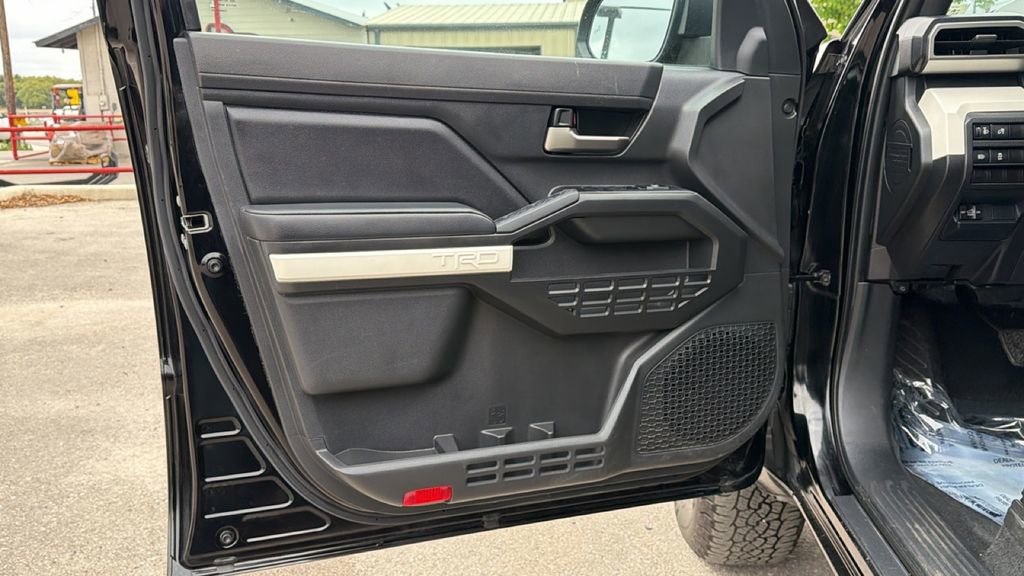 Certified 2024 Toyota Tacoma TRD Off-Road image 13