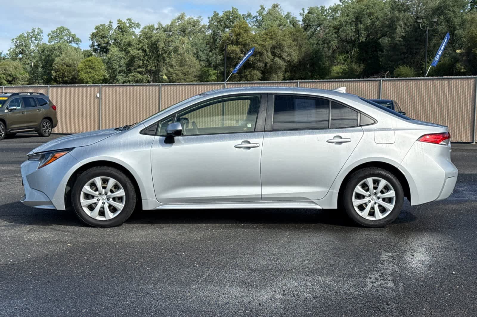 Used 2020 Toyota Corolla LE image 6