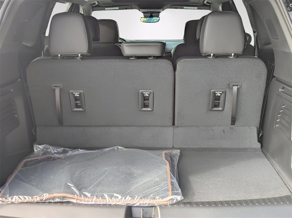 New 2026 GMC Acadia AT4 w/ Super Cruise Package image 18