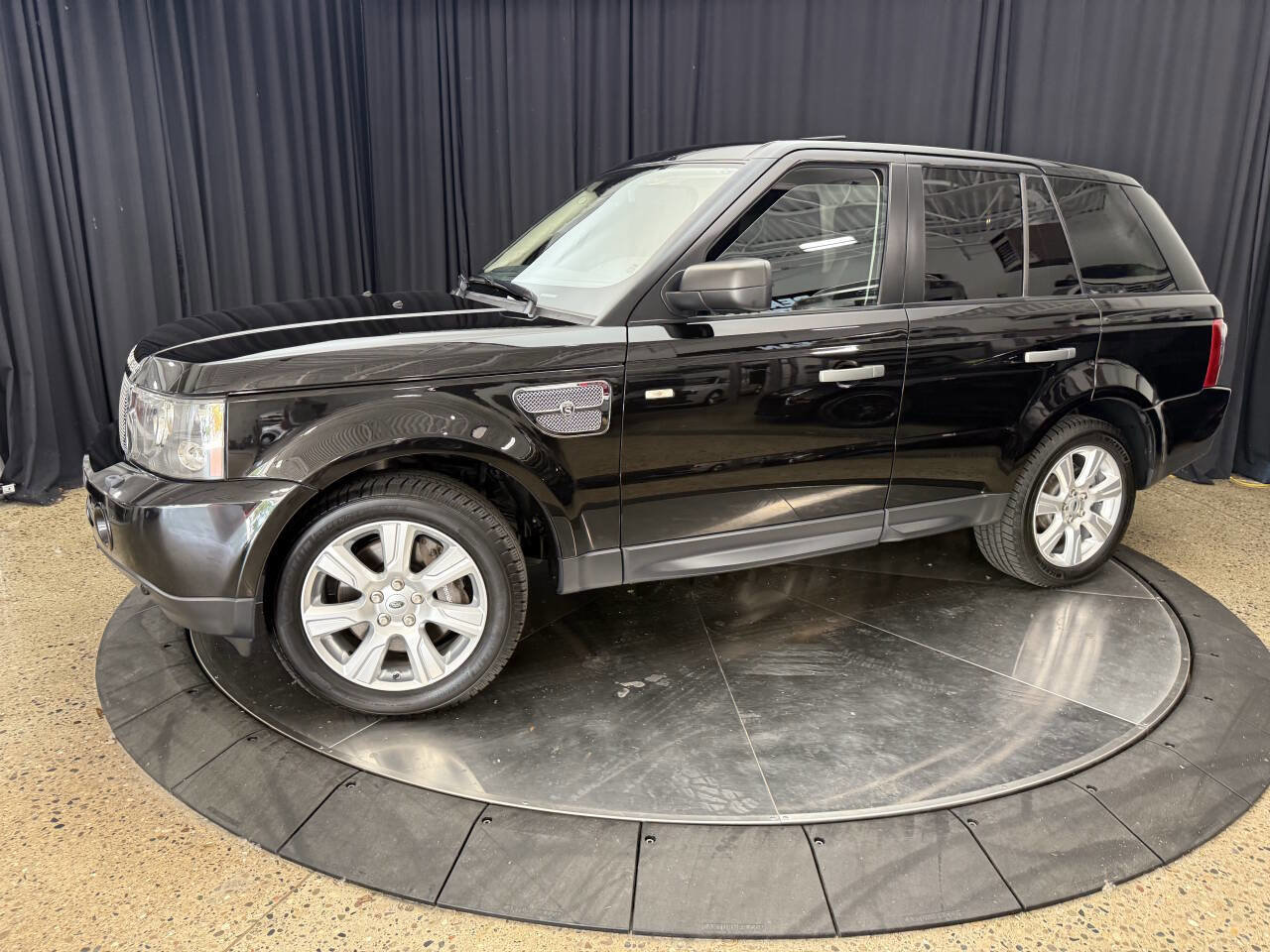 Used 2009 Land Rover Range Rover Sport Supercharged image 2