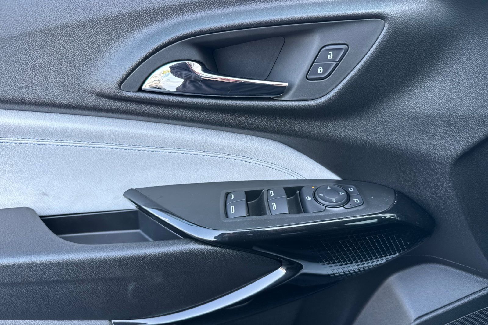 New 2026 Chevrolet Trax LT w/ Driver Confidence Package image 10