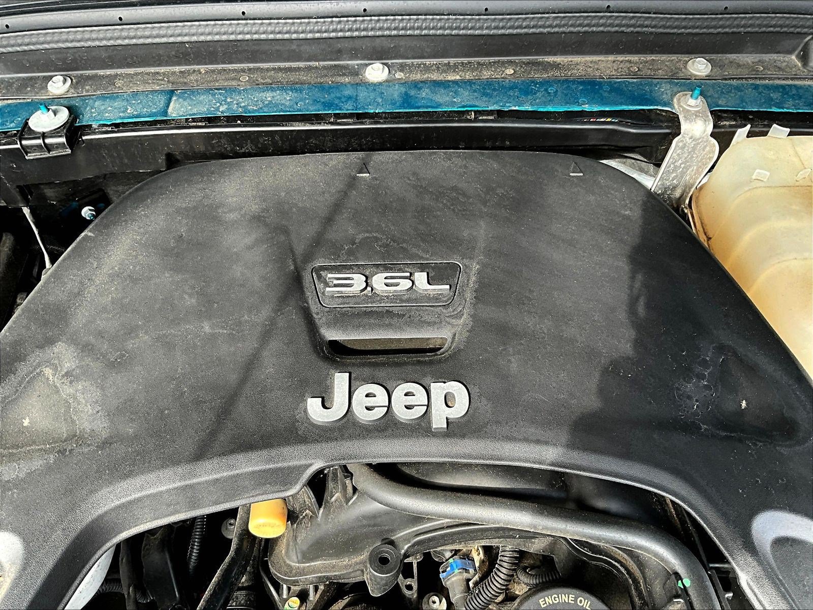 Used 2020 Jeep Wrangler Unlimited Rubicon w/ Cold Weather Group AWD/4WD image 31